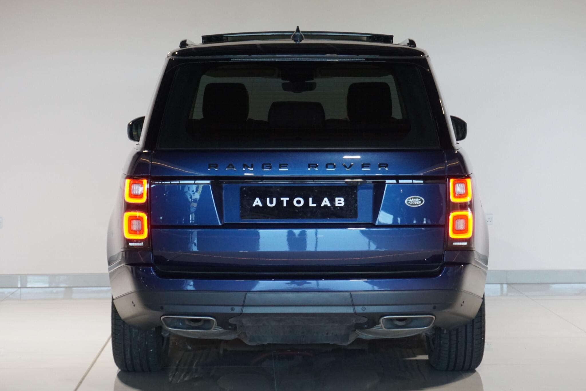 Land Rover Range Rover 2.0 P400e 12.4kWh GPF Vogue SUV 5dr Petrol Plug-in Hybrid Auto 4WD Euro 6 (s/s) (404 ps)